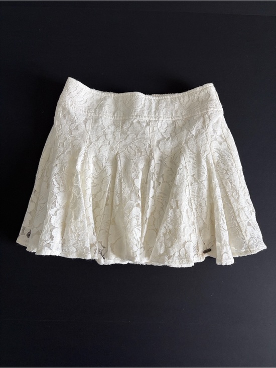 Abercrombie & Fitch Other - Abercrombie & Fitch Bond-White Lace Circle Skirt